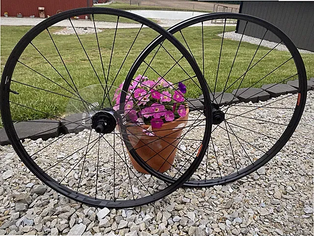 Zipp 101 XPLR Carbon Gravel Wheel Set 100x12 12x142 Sram Xdr 700c Disc Hookless